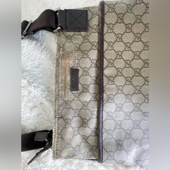 GUCCI Supreme Canvas Flat Messenger Crossbody Bag - Picture 6 of 8